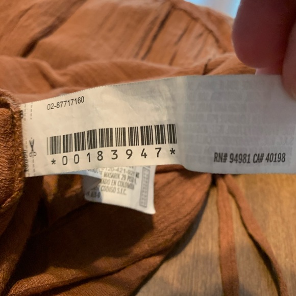 Forever 21 Lace inset rust colored top size Medium - Picture 9 of 10